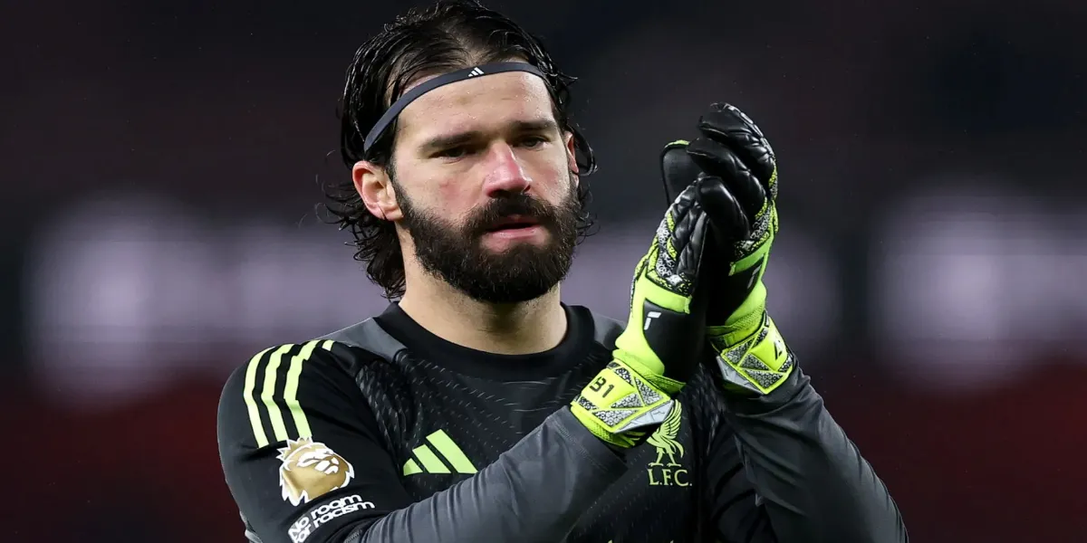 Liverpool si dilema Alisson: pleaca sau ramane in sezonul urmator